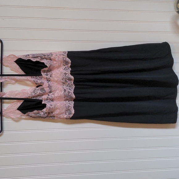 La vie en Rose night dress - Picture 3 of 3